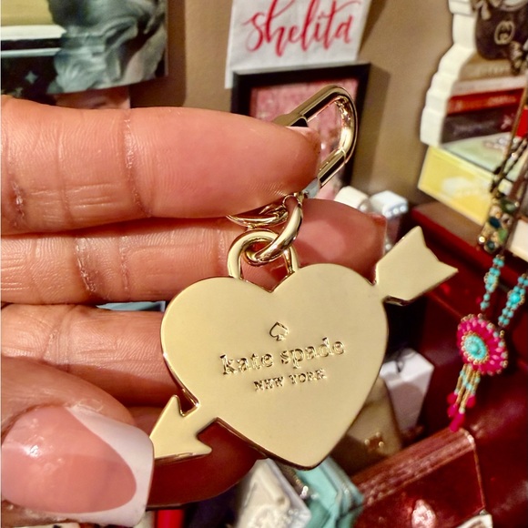 SOLD 🎒🎒Kate Spade Red and Gold Heart Bag Charm / Key Holder - Picture 5 of 10